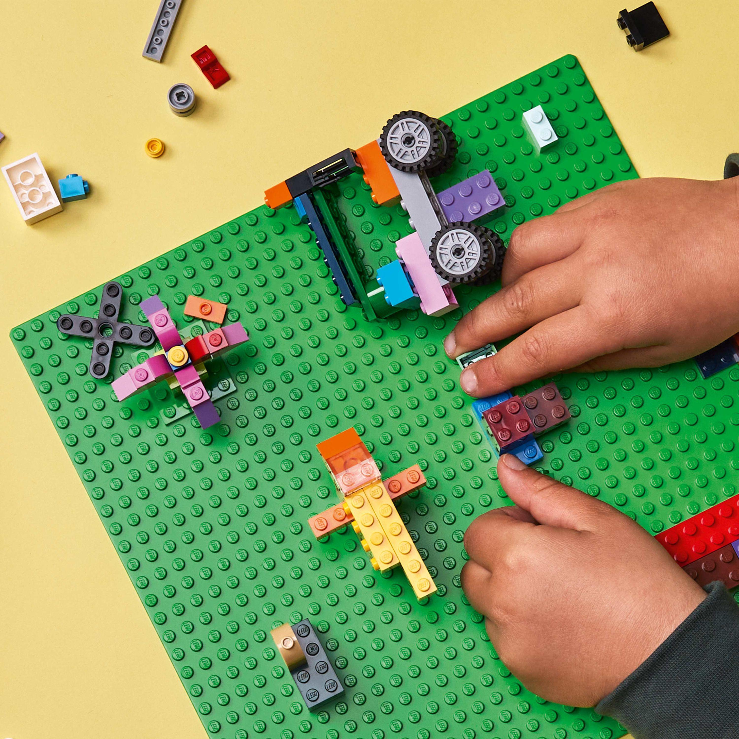 11023 Green Baseplate