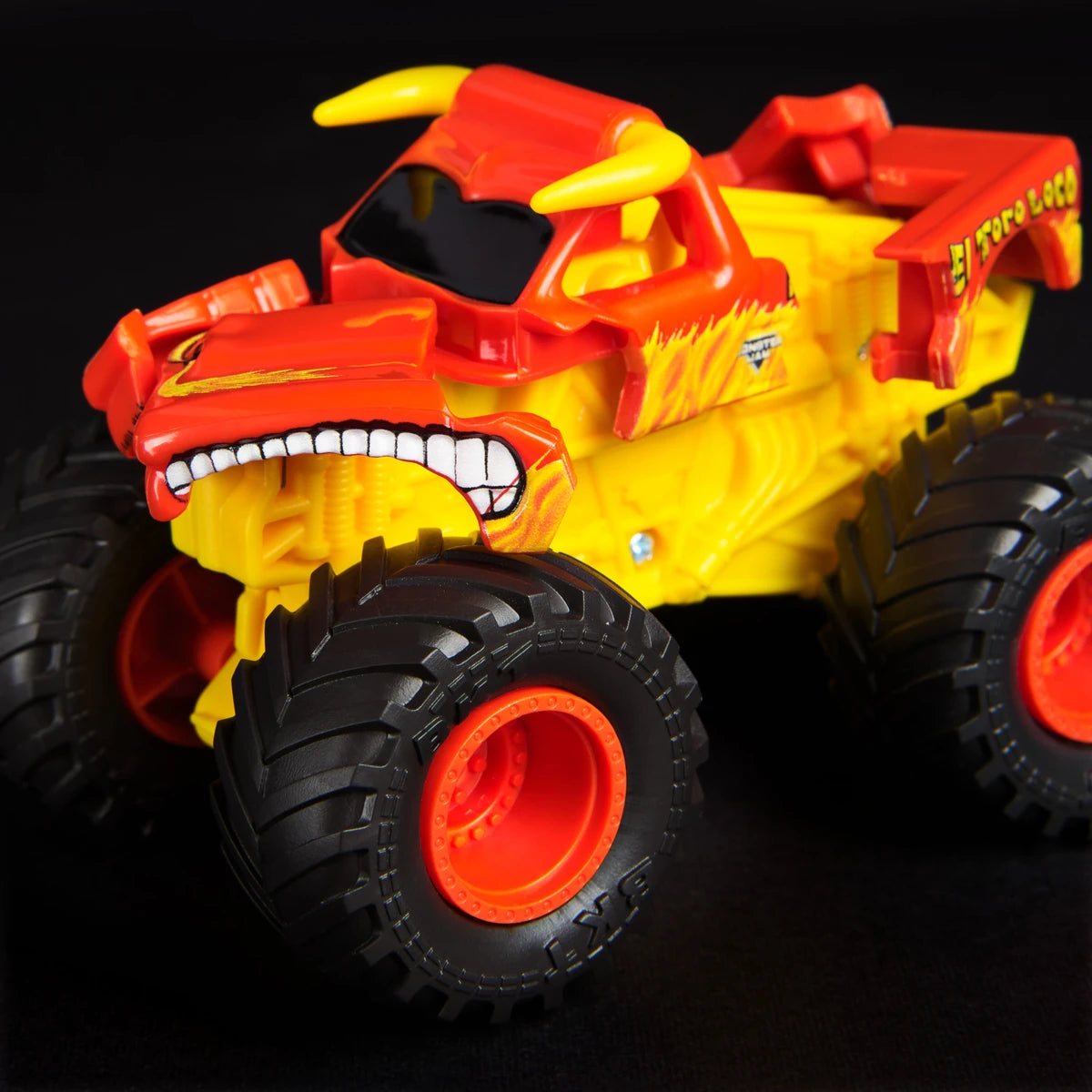 Monster Jam 1:64 Feature Smash & Bash Asst.