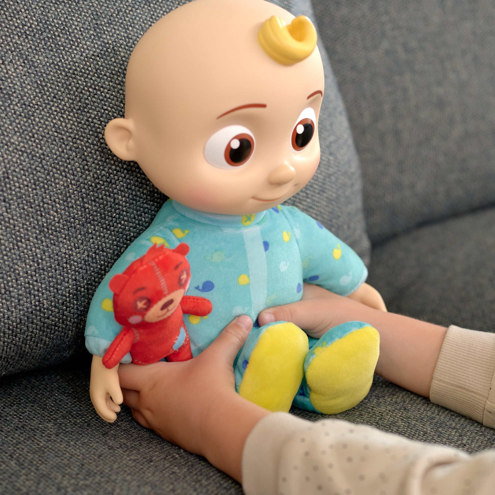 COCOMELON DOLL ROTO BEDTIME JJ