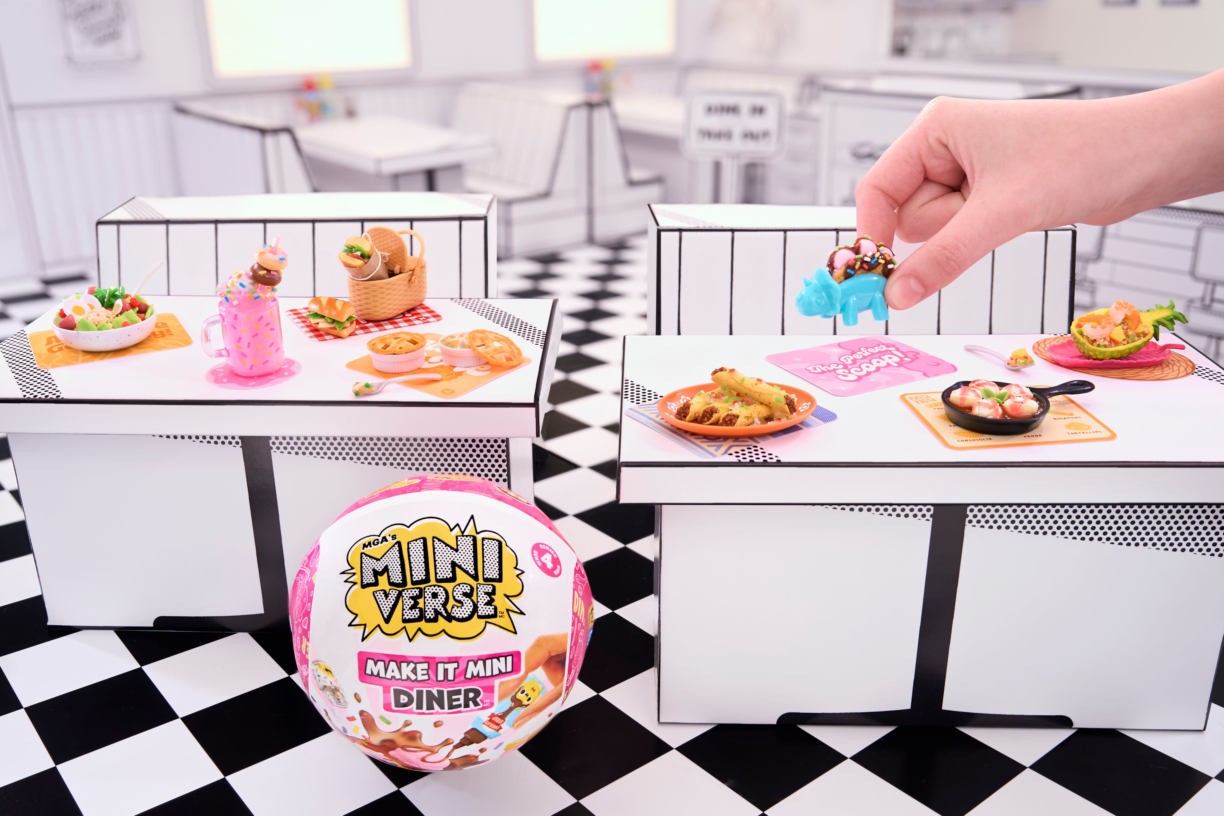 MGA's Miniverse Make It Mini Foods Diner (S4) (PDQ)