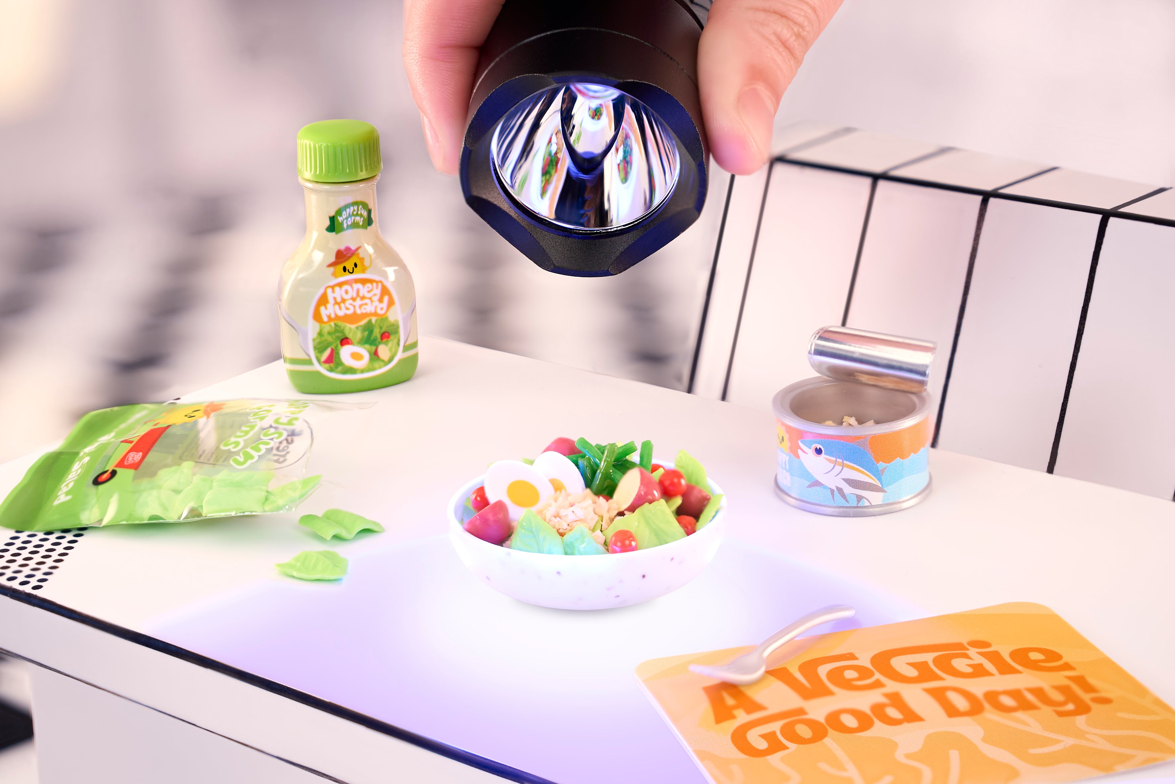 MGA's Miniverse Make It Mini Foods Diner (S4) (PDQ)