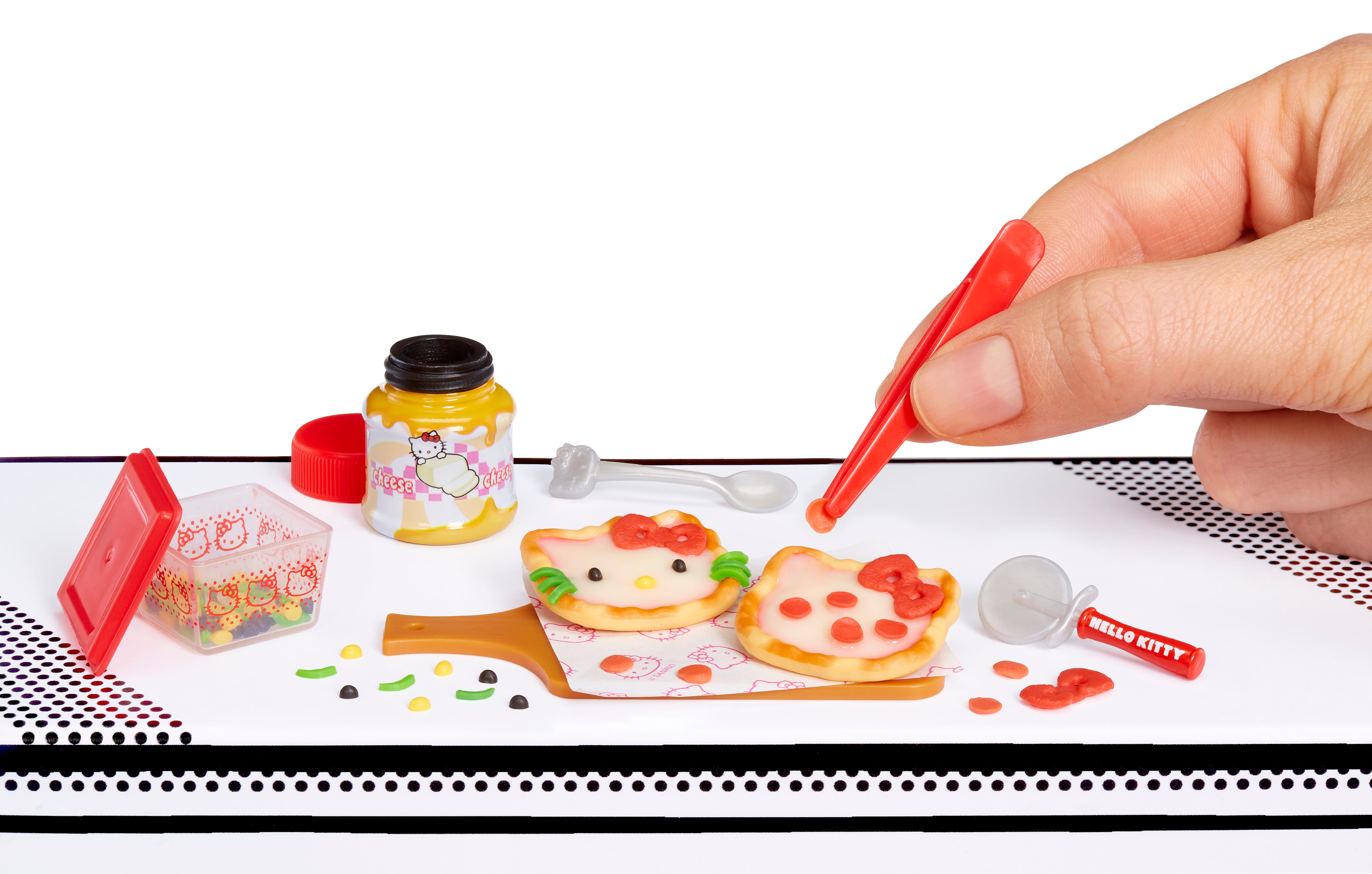 MGA's Miniverse Make It Mini Sanrio asstd (S2) (PDQ)